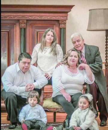 Abg. Vicente Ordóñez Serpa y su familia.